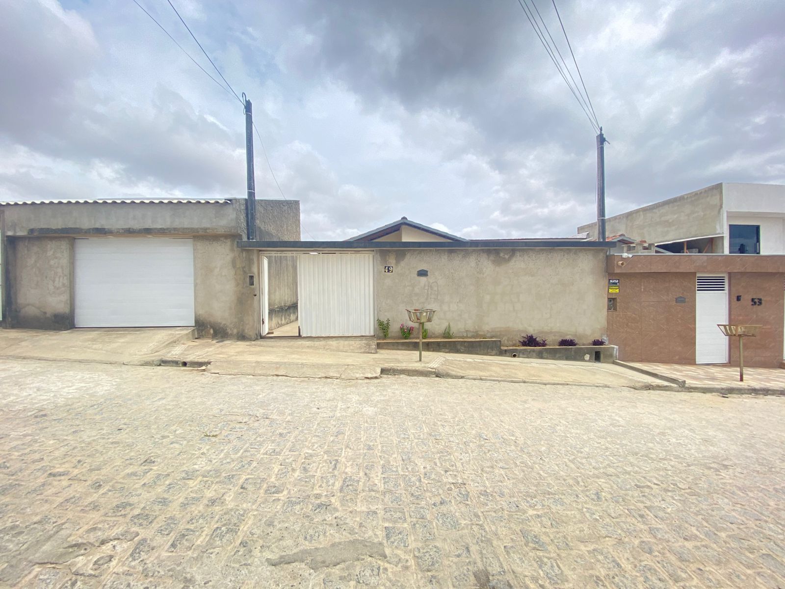 Casa Padrão mobiliada para aluguel no Viana e Moura/Dom Helder Câmara Garanhuns/PE R$1300,00