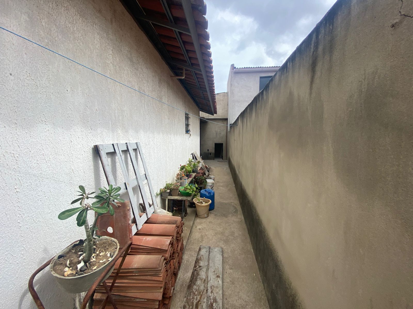 Casa Padrão mobiliada para aluguel no Viana e Moura/Dom Helder Câmara Garanhuns/PE R$1300,00