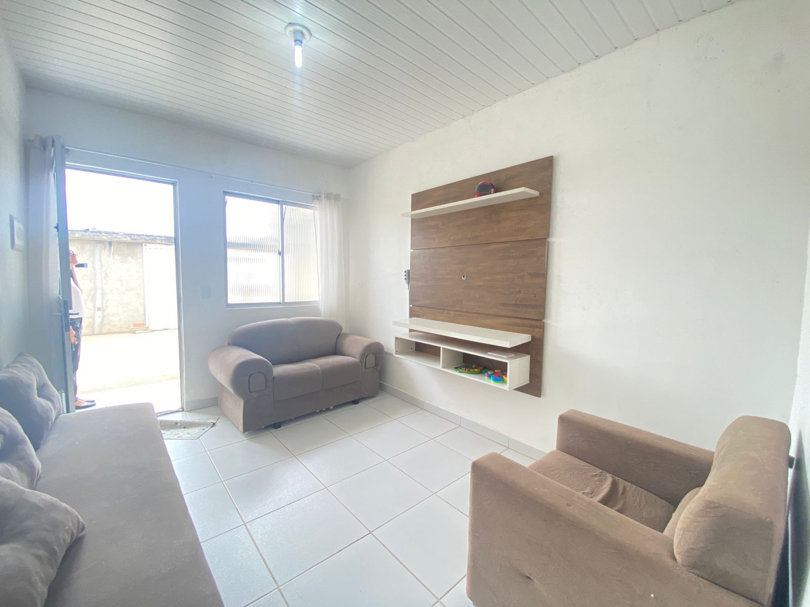 Casa Padrão mobiliada para aluguel no Viana e Moura/Dom Helder Câmara Garanhuns/PE R$1300,00