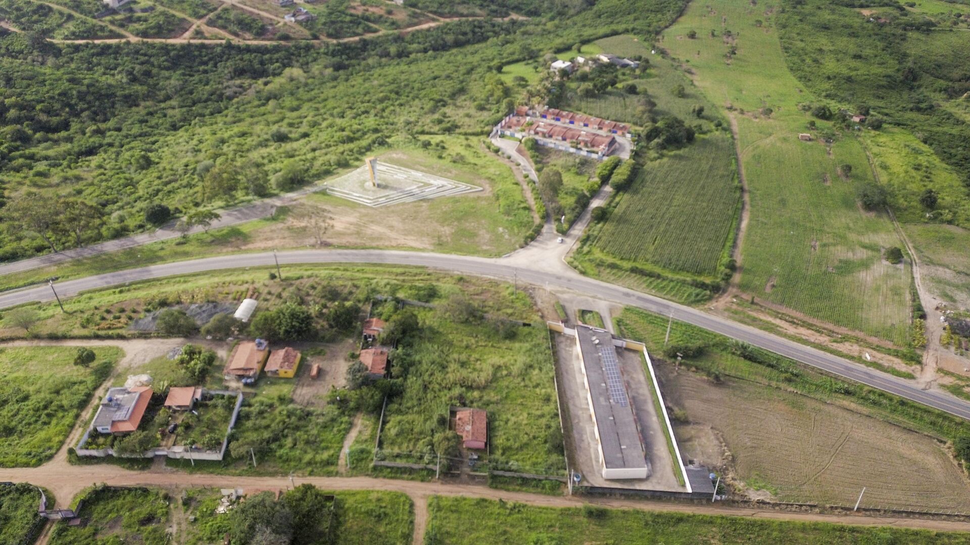 Imagens do imóveis Terreno a venda por  R$ 140.000,00 no bairro Severiano Moraes Filho