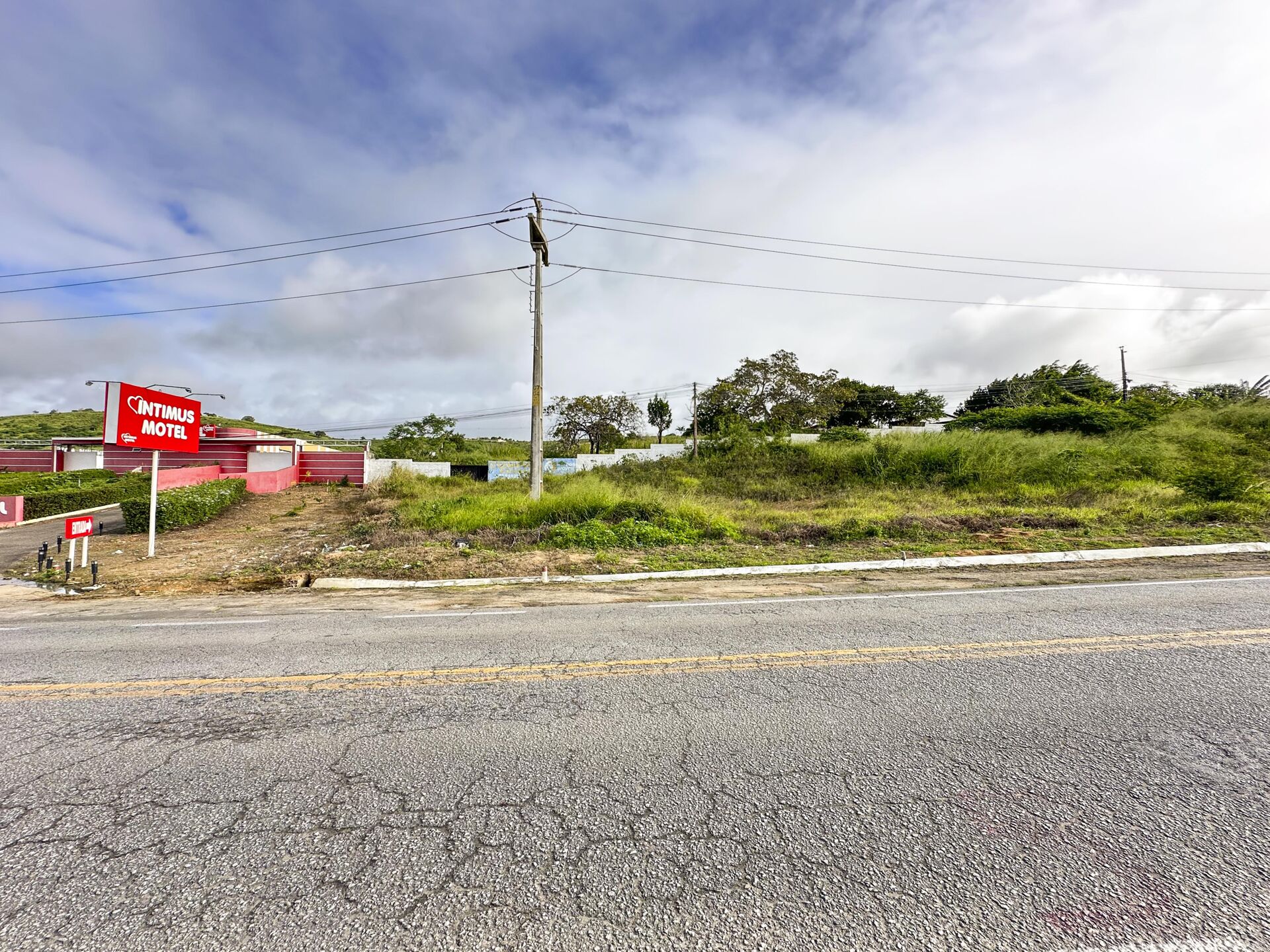 Imagens do imóveis Terreno a venda por R$ 140.000,00 no bairro Severiano Moraes Filho