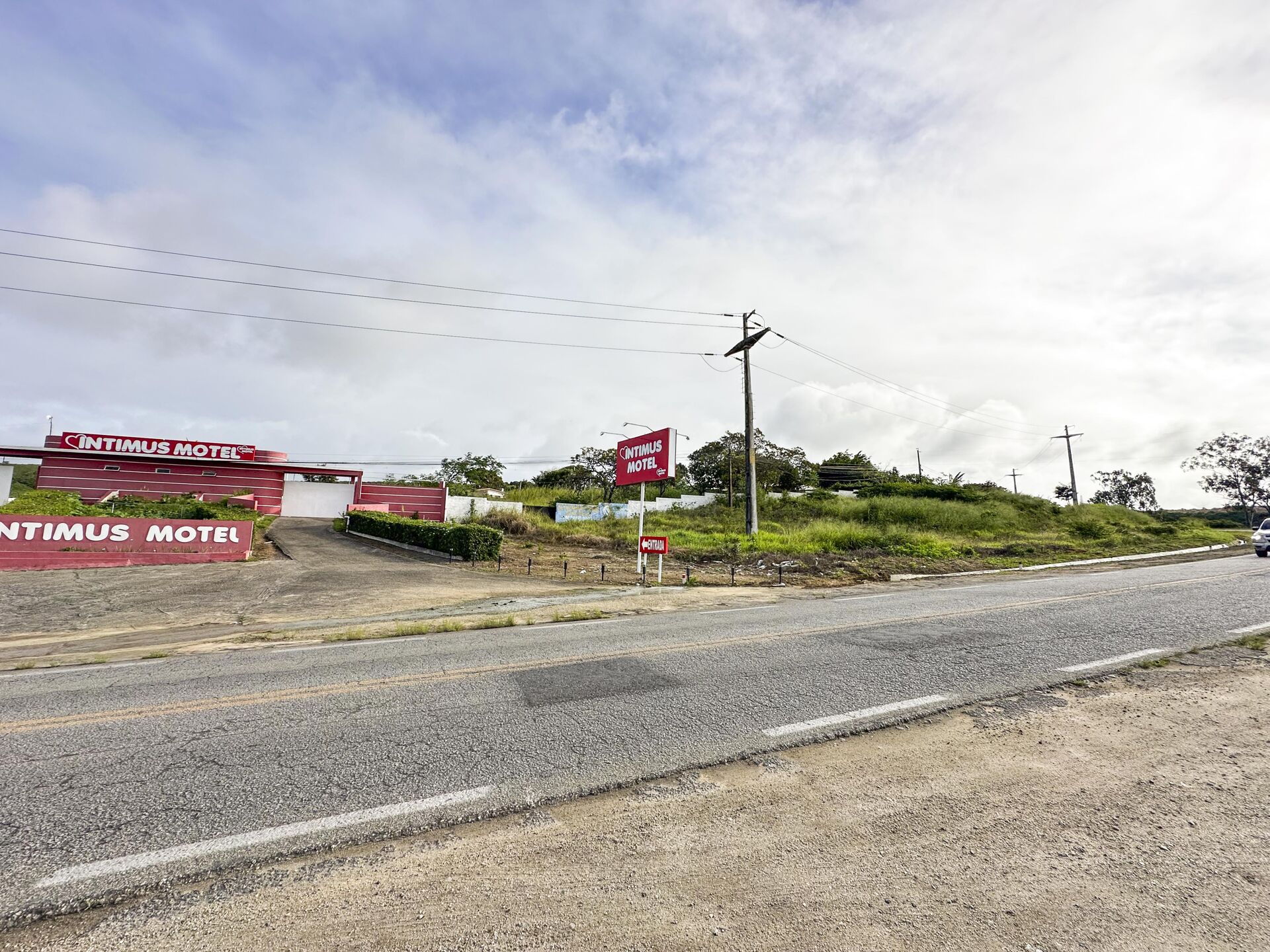 Imagens do imóveis Terreno a venda por R$ 140.000,00 no bairro Severiano Moraes Filho