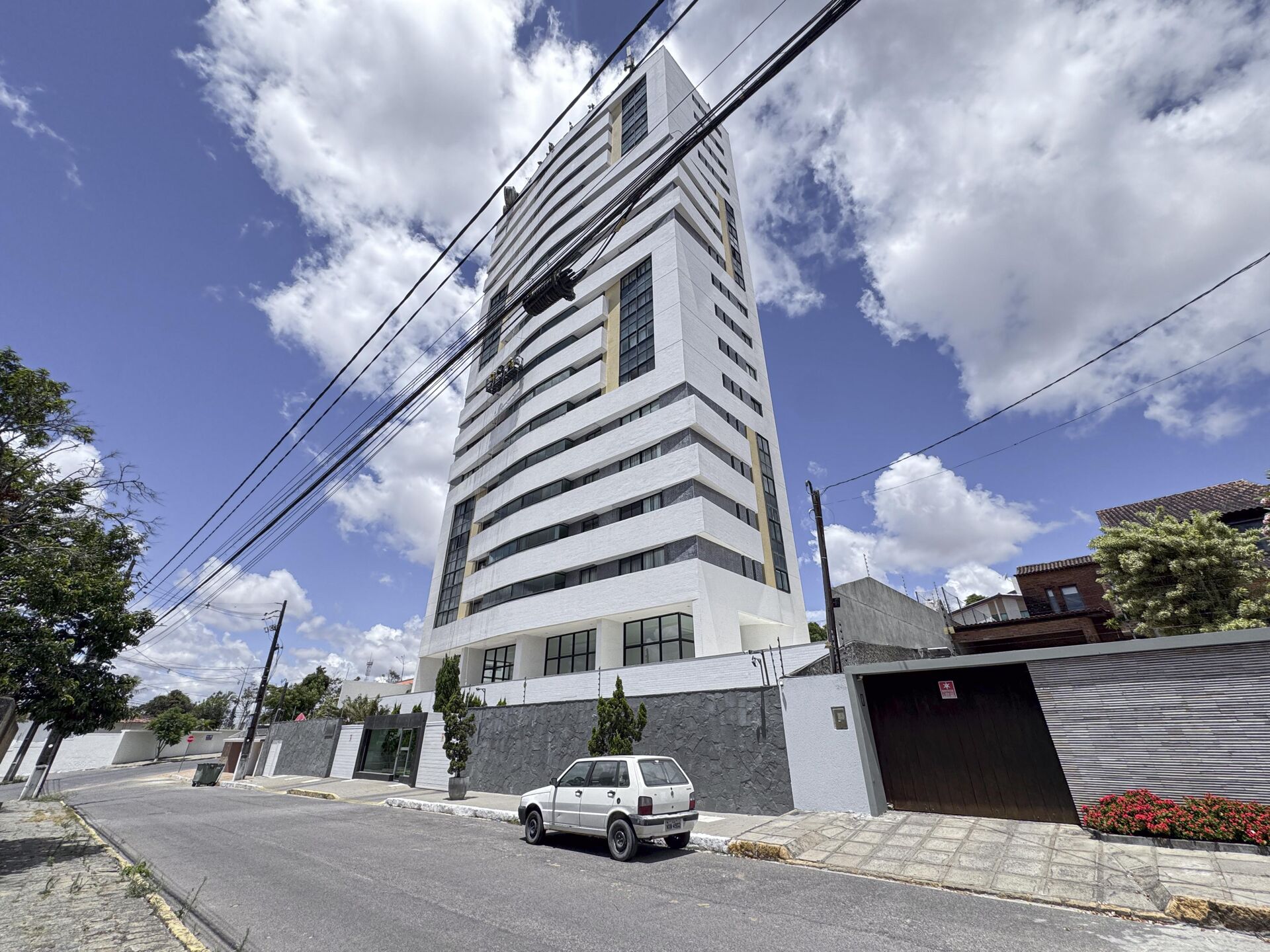 Imagens do imóveis Apartamento para Aluguel Alto Padrão Edifício Portinari por R$ 4.500,00 no bairro Heliópolis - Garanhuns/PE