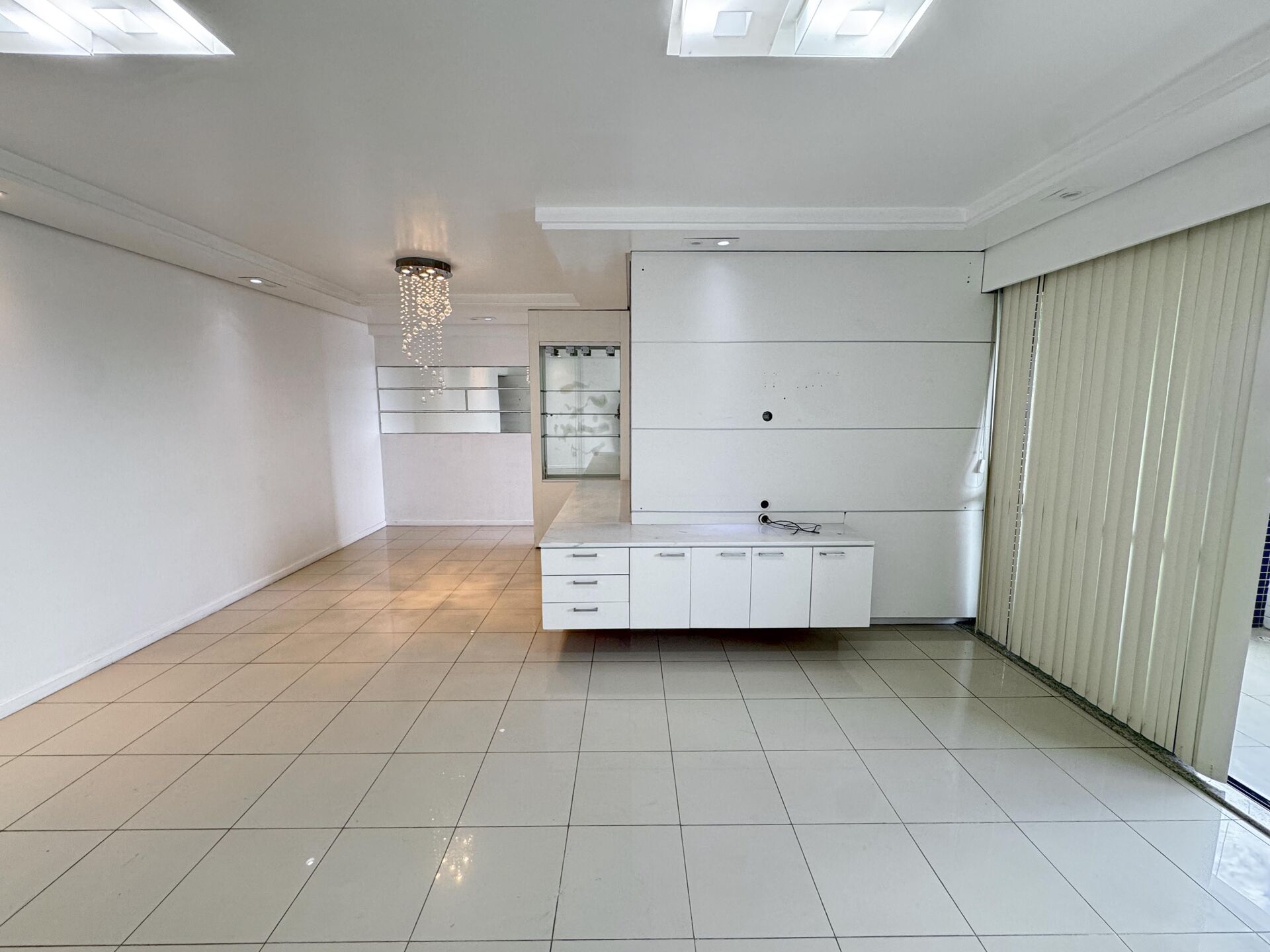 Imagens do imóveis Apartamento para Aluguel Alto Padrão Edifício Portinari por R$ 4.500,00 no bairro Heliópolis - Garanhuns/PE