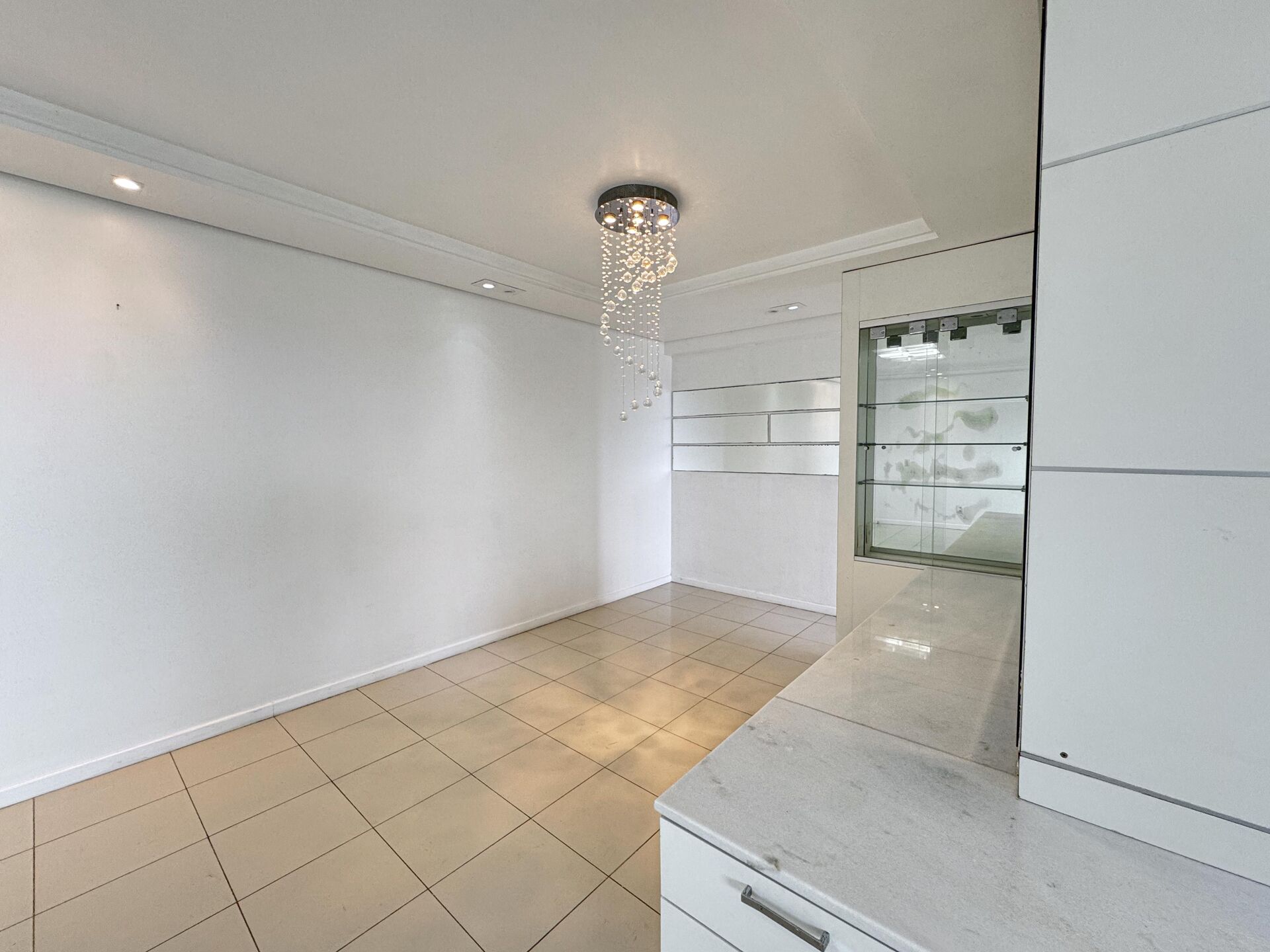 Imagens do imóveis Apartamento para Aluguel Alto Padrão Edifício Portinari por R$ 4.500,00 no bairro Heliópolis - Garanhuns/PE