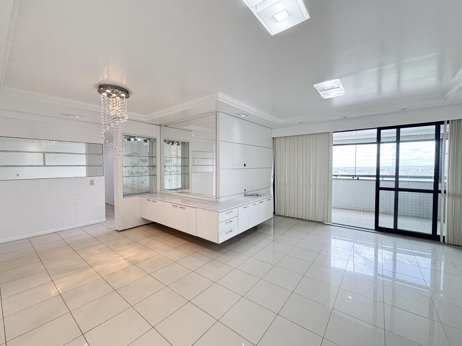 Imagens do imóveis Apartamento para Aluguel Alto Padrão Edifício Portinari por R$ 4.500,00 no bairro Heliópolis - Garanhuns/PE