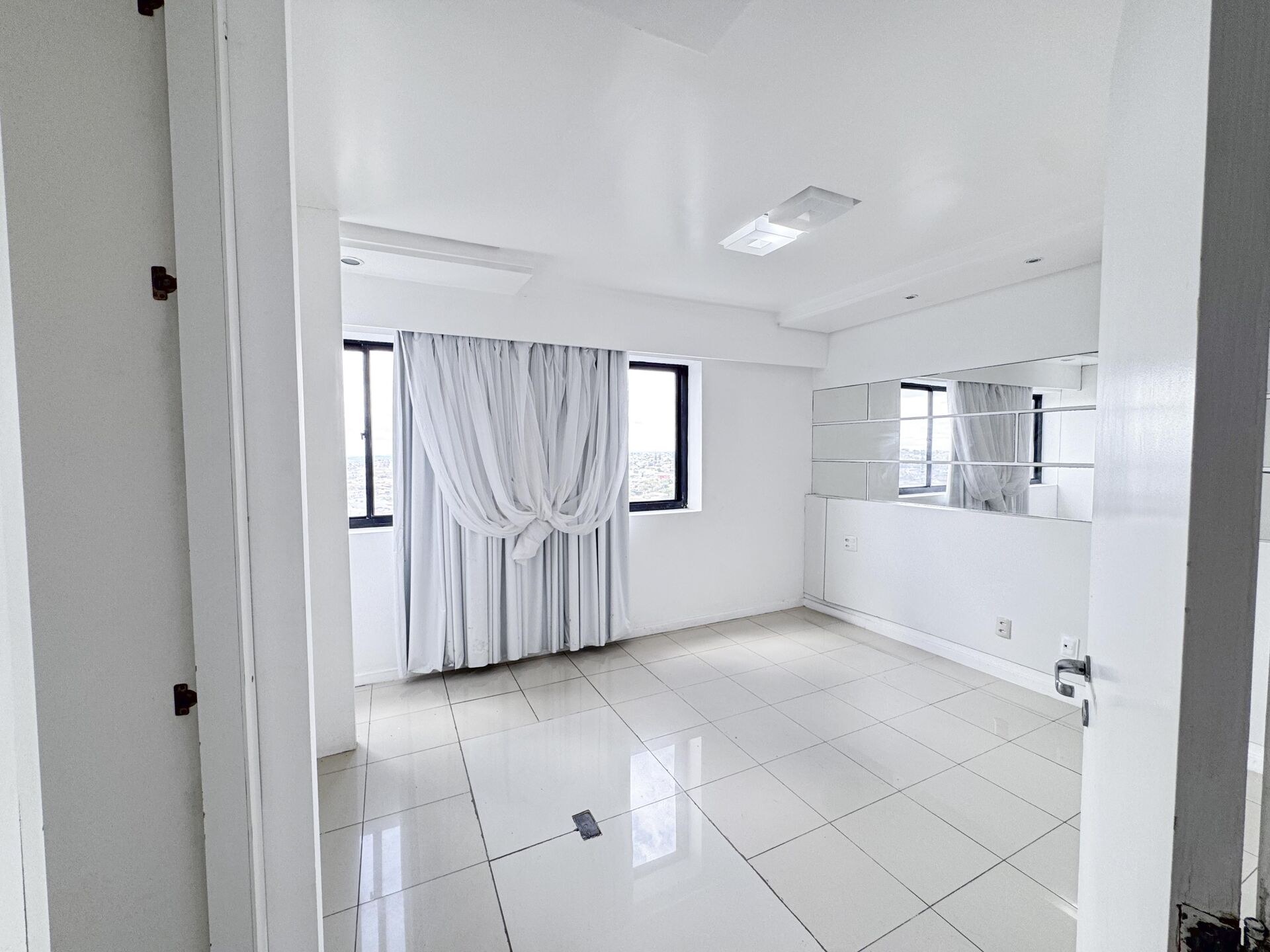 Apartamento para Aluguel Alto Padrão Edifício Portinari por R$ 4.500,00 no bairro Heliópolis - Garanhuns/PE