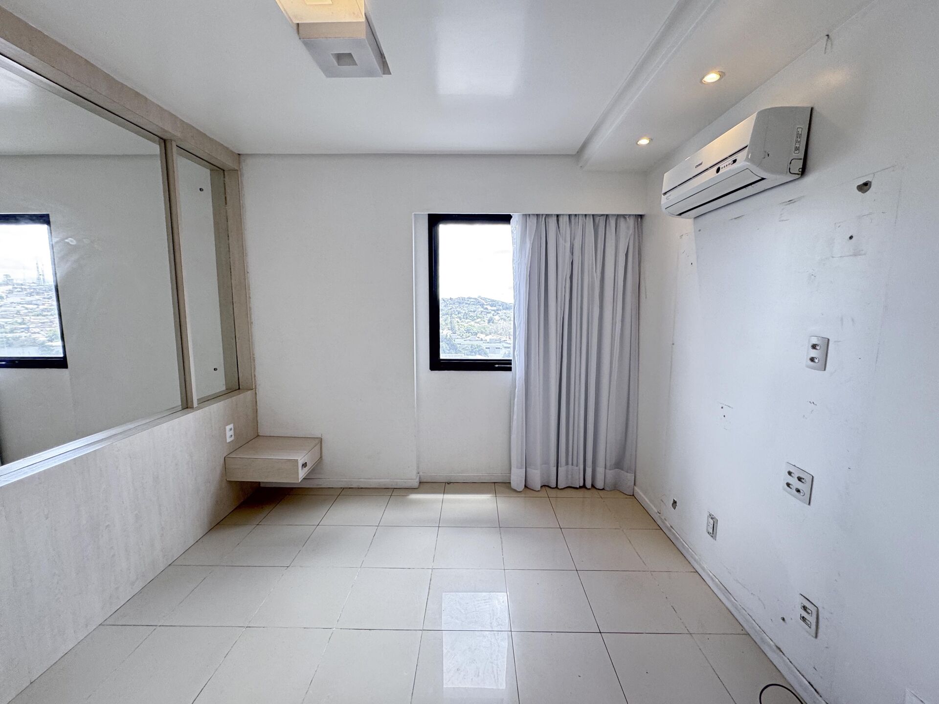 Apartamento para Aluguel Alto Padrão Edifício Portinari por R$ 4.500,00 no bairro Heliópolis - Garanhuns/PE