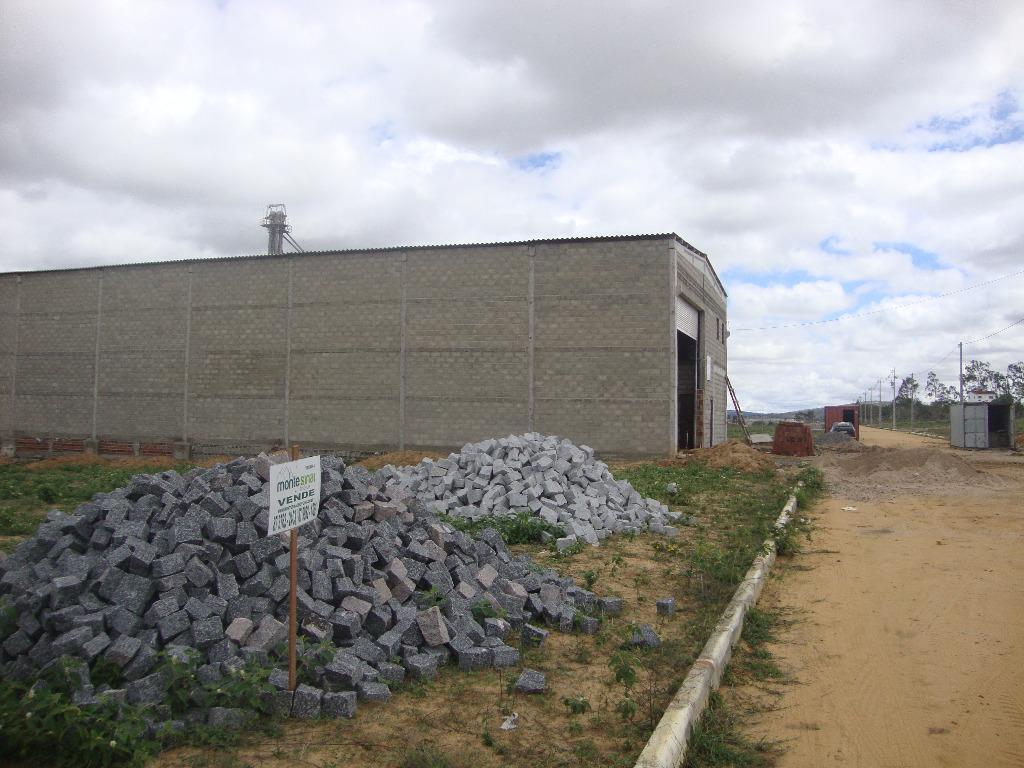 Imagens do imóveis Terreno comercial à venda, 645 m² por R$ 125.000 - Francisco Simão dos Santos Figueira - Cohab 2 - Garanhuns/PE