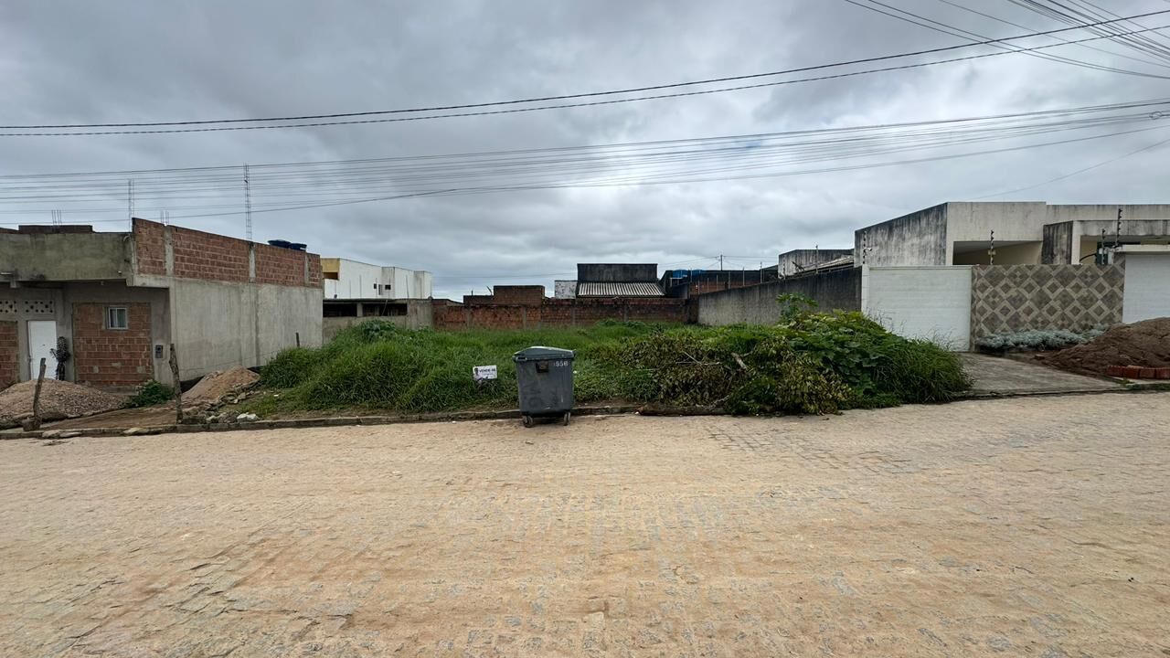 Imagens do imóveis Terreno à venda, 9X20m² por R$ 65.000,00 no bairro Parque Fenix 1- Em Garanhus