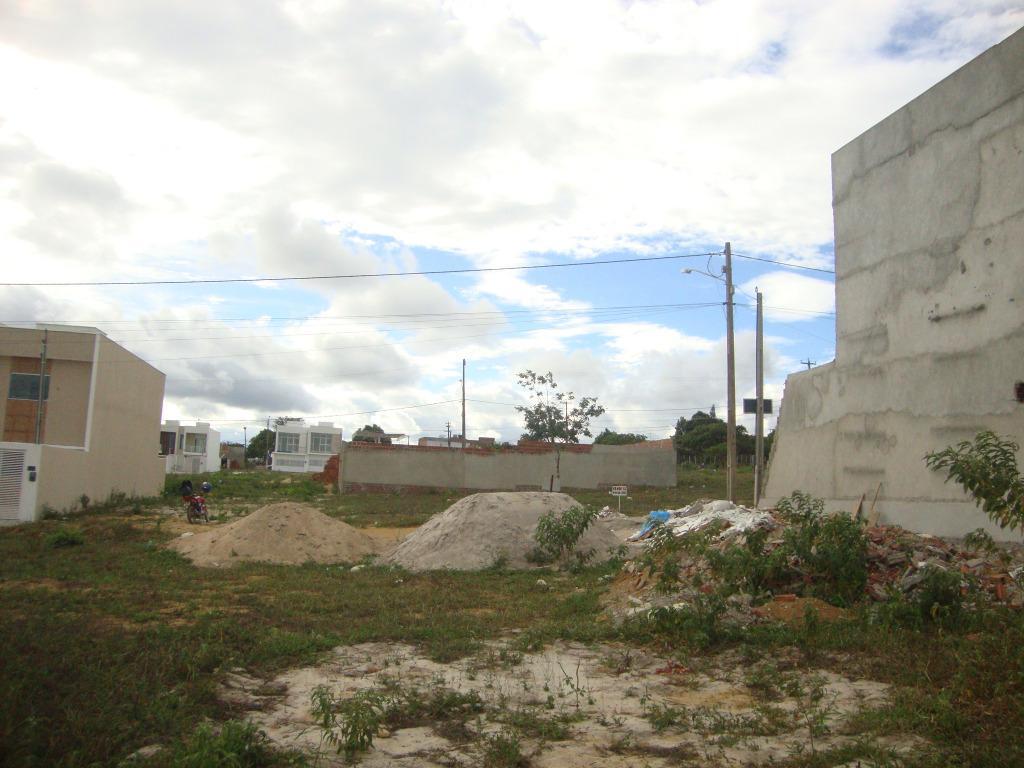 Imagens do imóveis Terreno à venda, 227 m² por R$ 55.000,00 - Severiano Moraes Filho - Garanhuns/PE