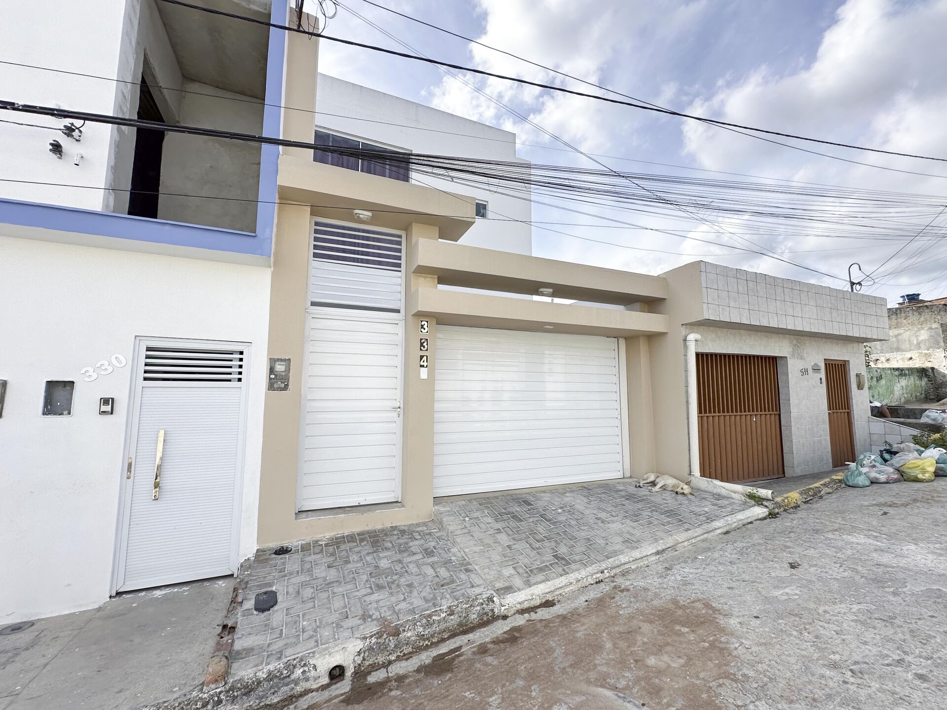 Imagens do imóveis Casa Duplex á venda por R$ 390.000,00 no bairro Aloisio Pinto