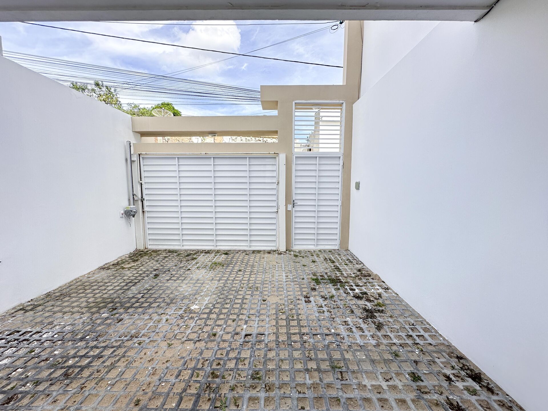 Imagens do imóveis Casa Duplex á venda por R$ 390.000,00 no bairro Aloisio Pinto