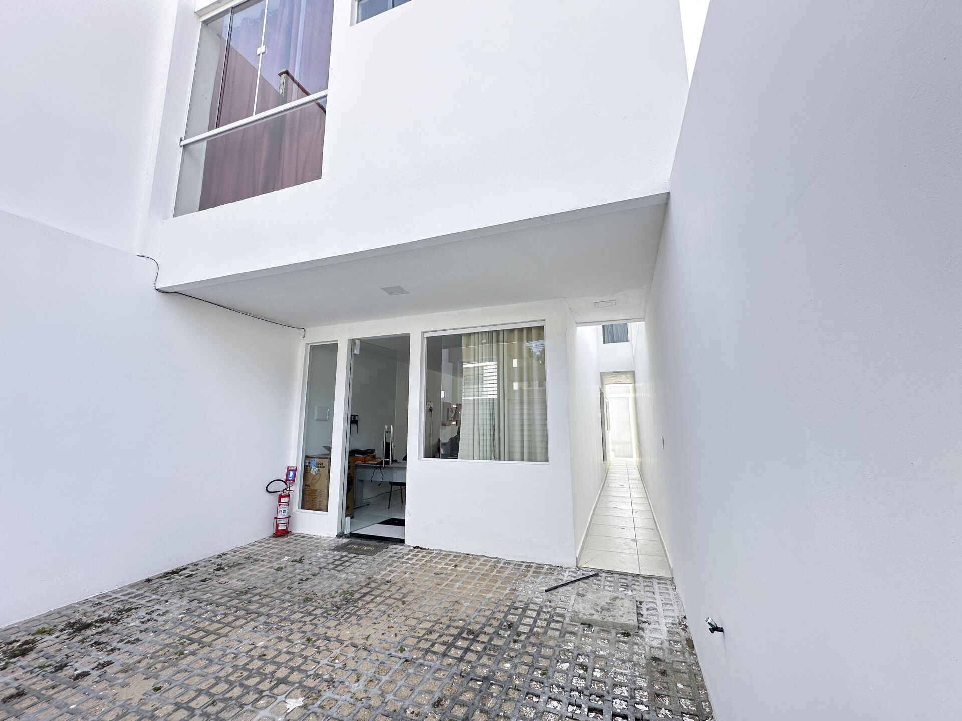 Imagens do imóveis Casa Duplex á venda por R$ 390.000,00 no bairro Aloisio Pinto