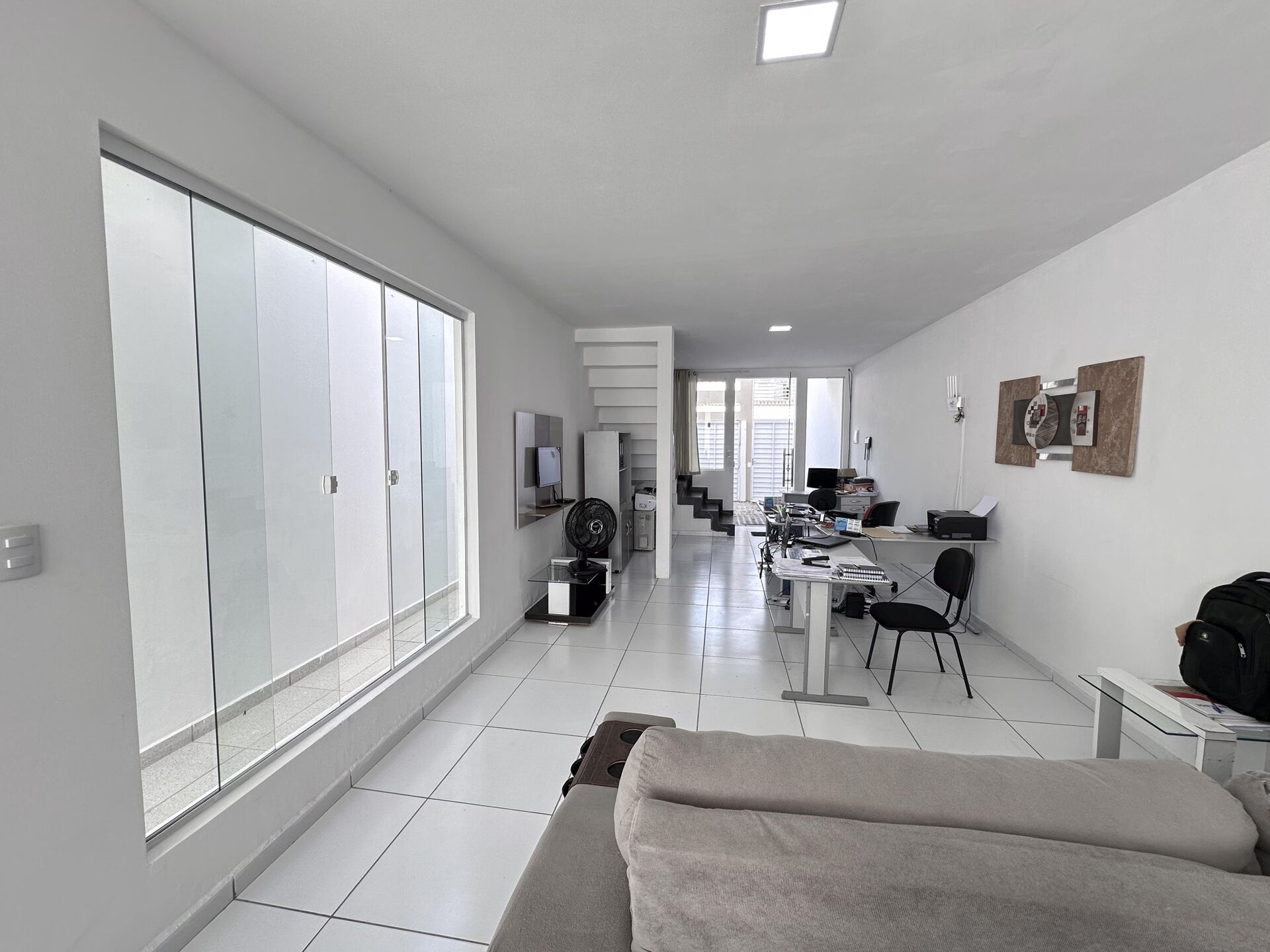 Imagens do imóveis Casa Duplex á venda por R$ 390.000,00 no bairro Aloisio Pinto