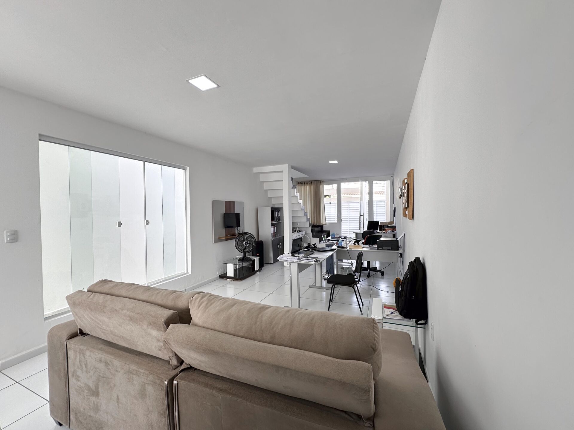 Imagens do imóveis Casa Duplex á venda por R$ 390.000,00 no bairro Aloisio Pinto