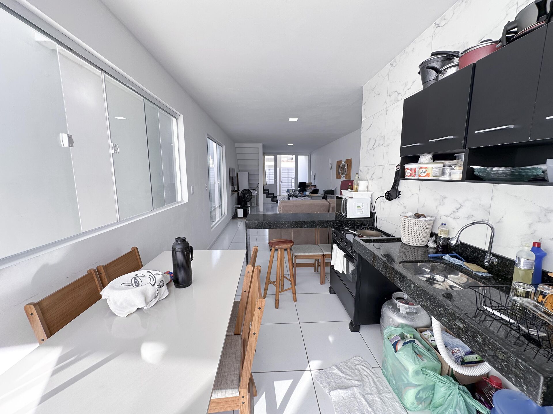 Imagens do imóveis Casa Duplex á venda por R$ 390.000,00 no bairro Aloisio Pinto