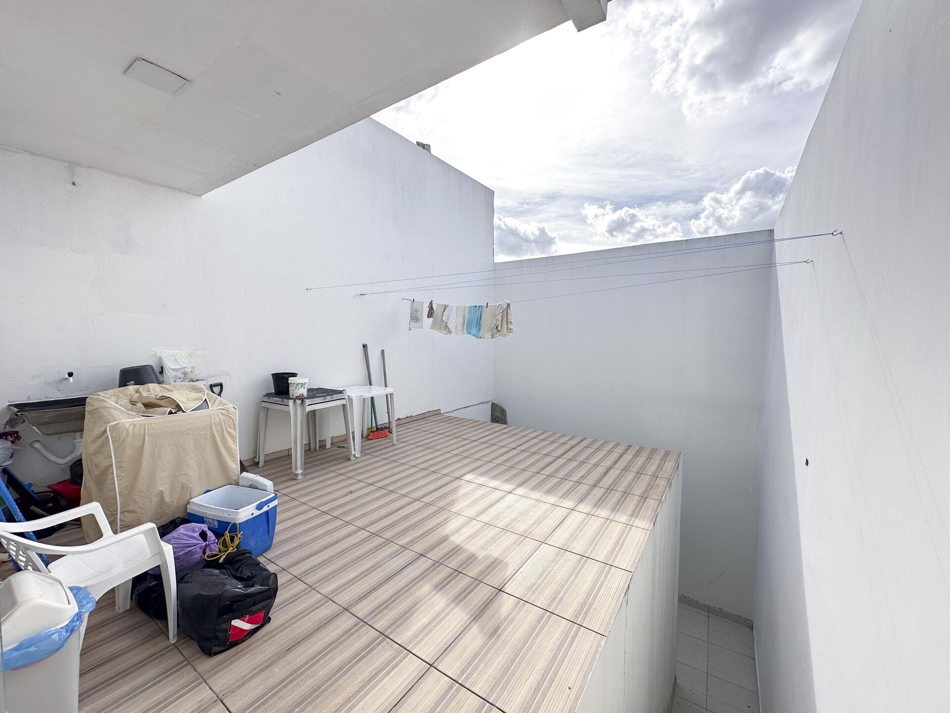 Imagens do imóveis Casa Duplex á venda por R$ 390.000,00 no bairro Aloisio Pinto