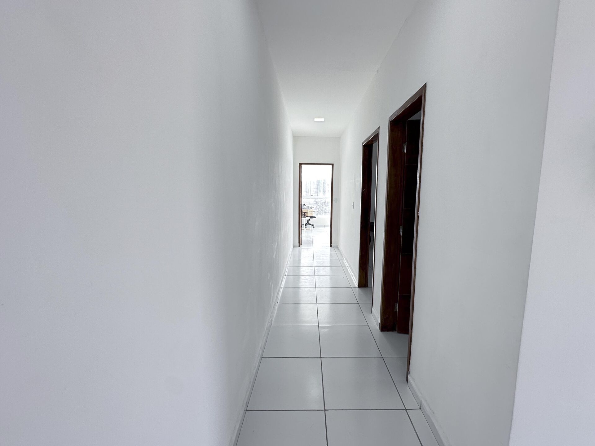 Imagens do imóveis Casa Duplex á venda por R$ 390.000,00 no bairro Aloisio Pinto