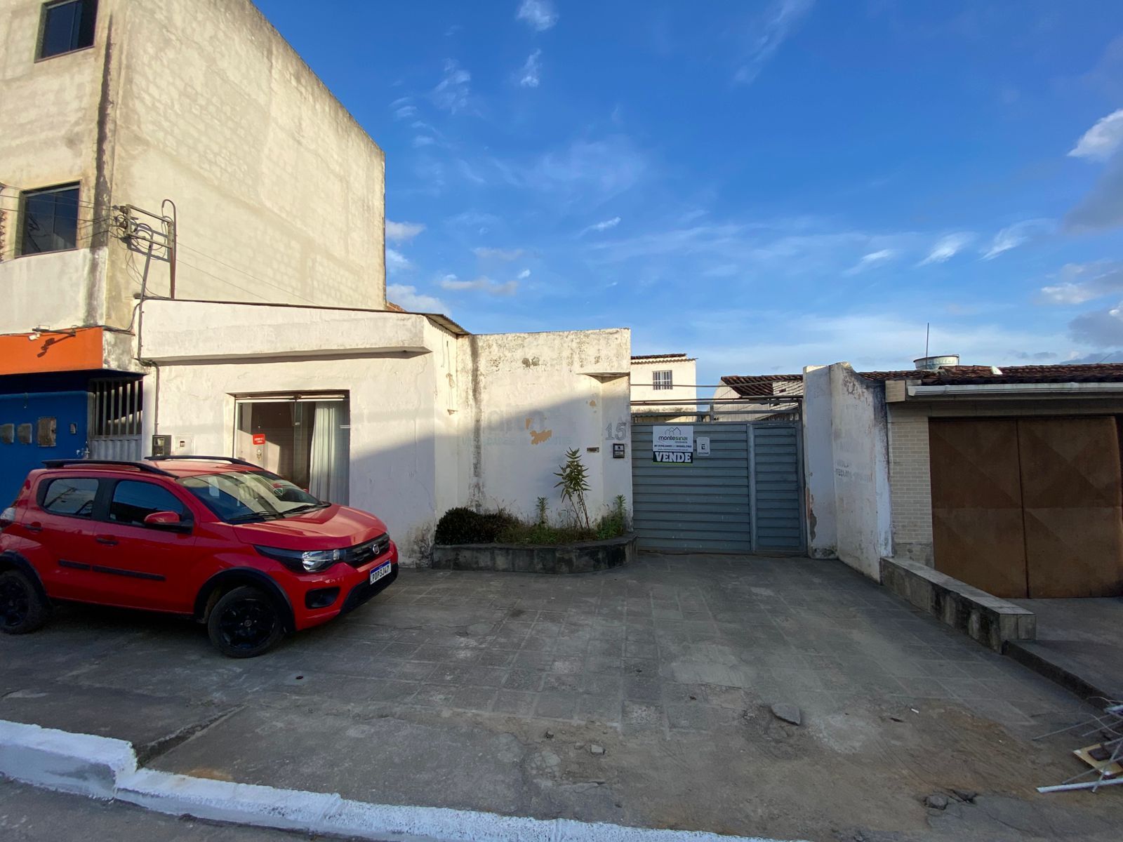 Imagens do imóveis Casa Padrão a venda por R$ 450.000,00 com ponto comercial