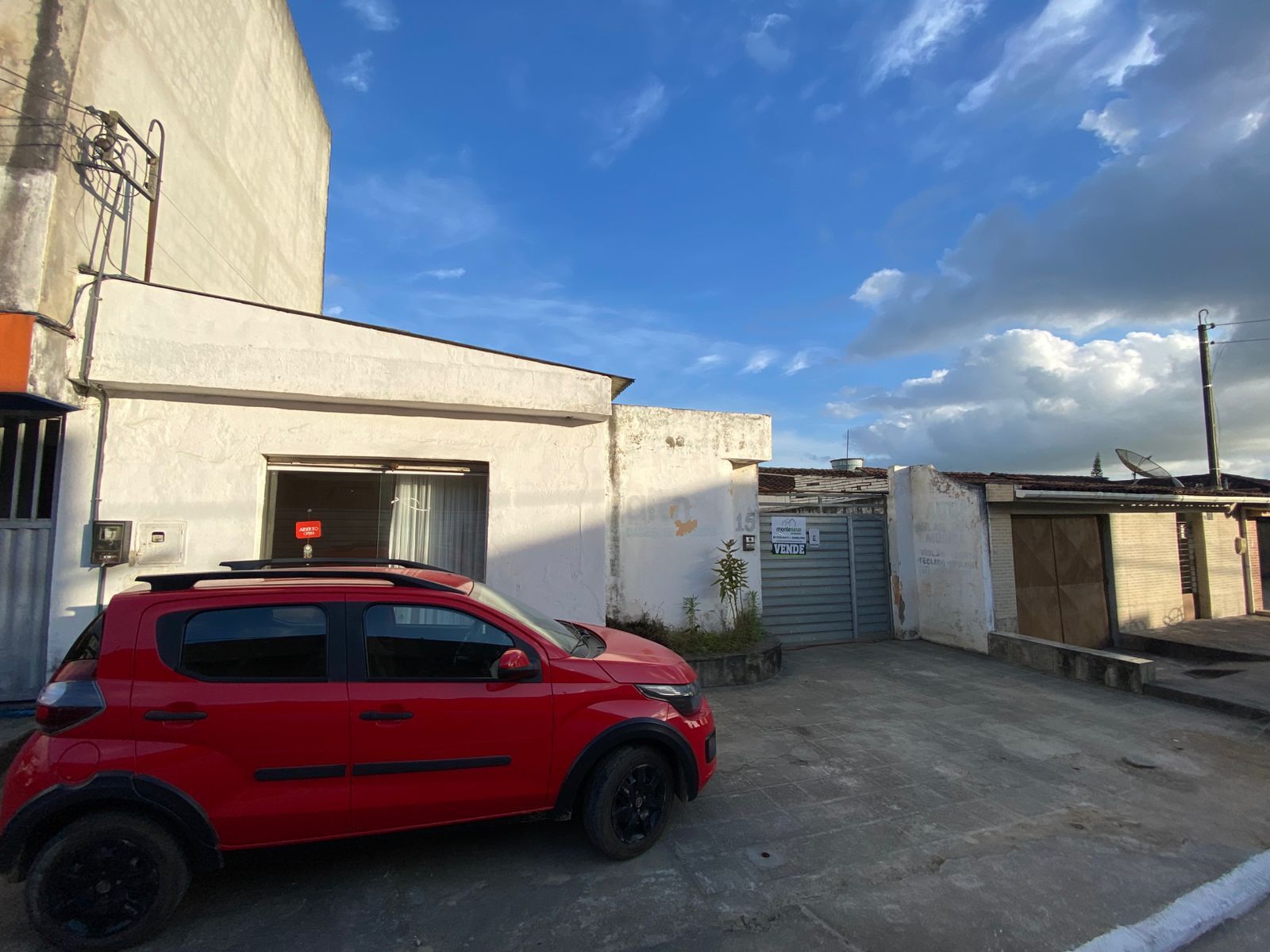 Imagens do imóveis Casa Padrão a venda por R$ 450.000,00 com ponto comercial