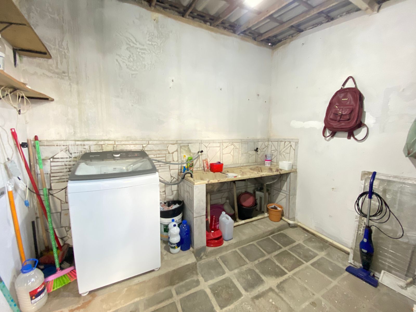 Imagens do imóveis Casa Padrão a venda por R$ 450.000,00 com ponto comercial