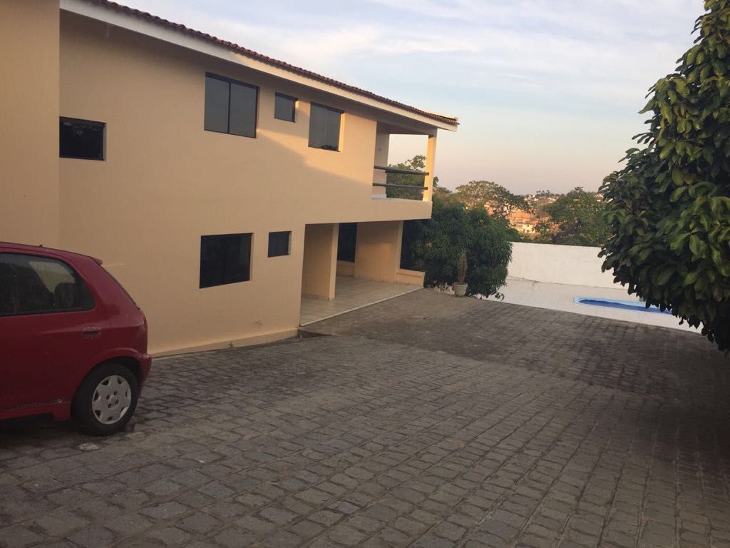 Casa com 5 quartos  à venda, 600 m² por R$ 1.500.000 - Heliópolis - Garanhuns/PE
