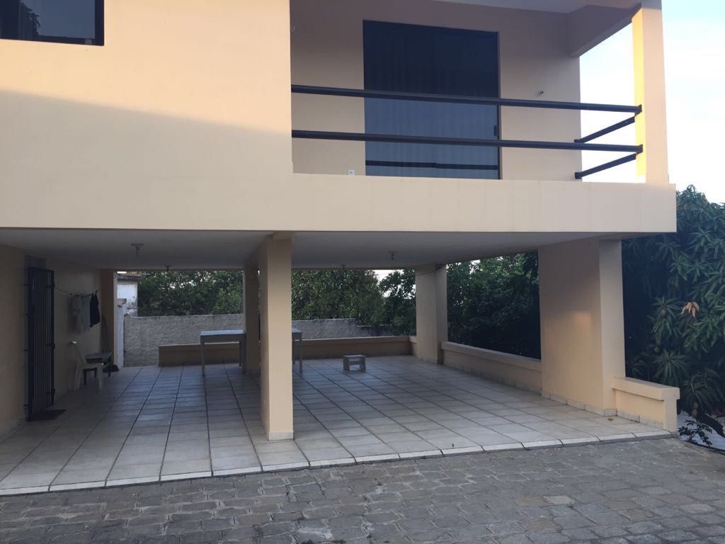 Casa com 5 quartos  à venda, 600 m² por R$ 1.500.000 - Heliópolis - Garanhuns/PE