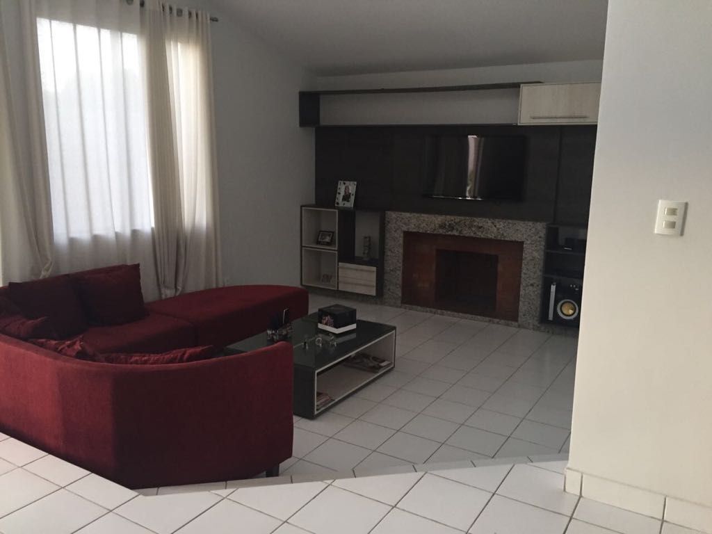 Casa com 5 quartos  à venda, 600 m² por R$ 1.500.000 - Heliópolis - Garanhuns/PE