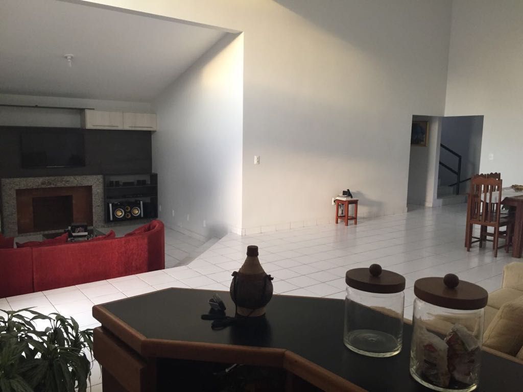 Casa com 5 quartos  à venda, 600 m² por R$ 1.500.000 - Heliópolis - Garanhuns/PE