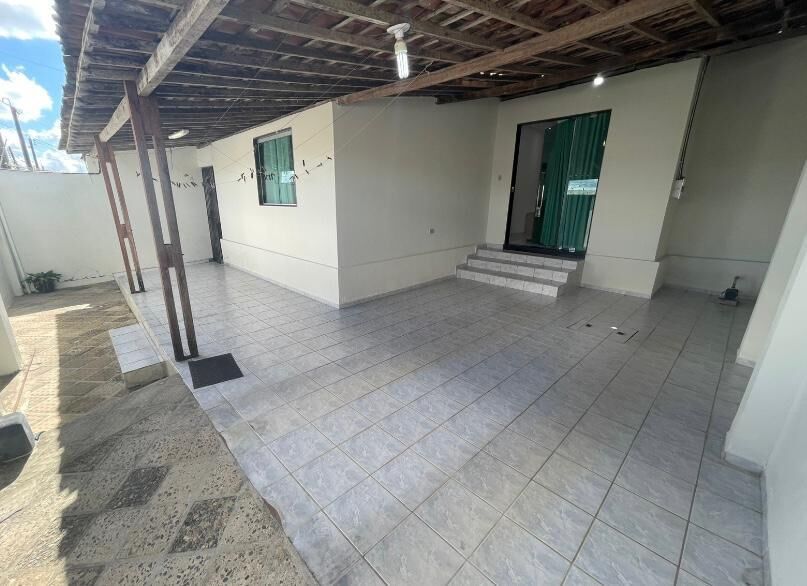 Imagens do imóveis Padrão à venda no bairro Francisco Figueira em Garanhuns-PE por 395.000,00