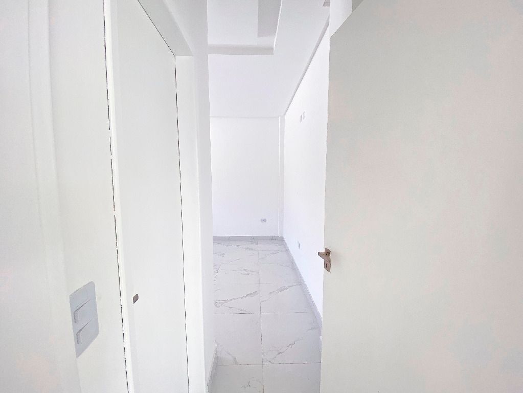 Imagens do imóveis Casa Alto Padrão aluguel por R$ 4.700,00 no condominio Ville De Fluers