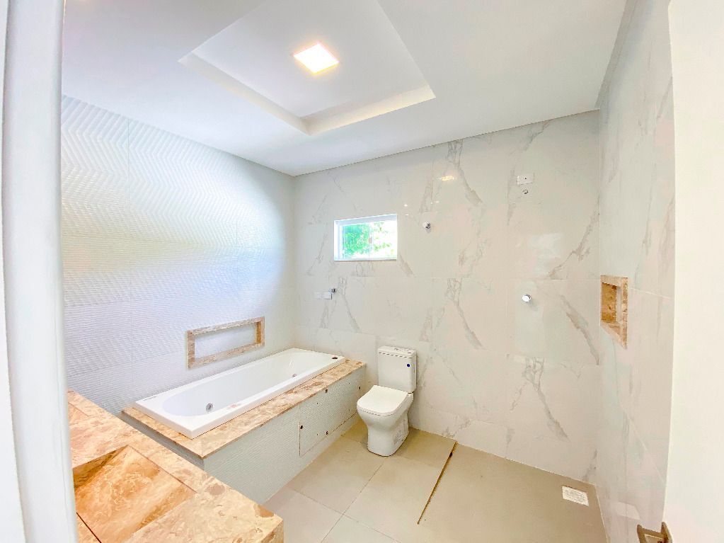 Imagens do imóveis Casa Alto Padrão aluguel por R$ 4.700,00 no condominio Ville De Fluers