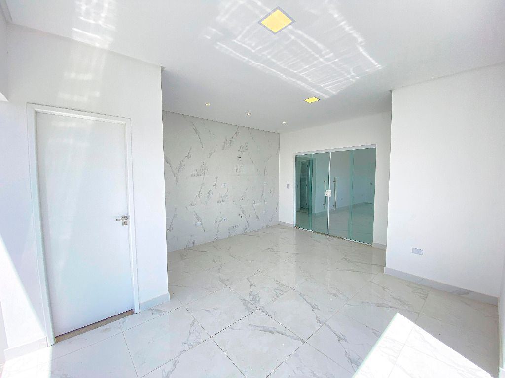 Imagens do imóveis Casa Alto Padrão aluguel por R$ 4.700,00 no condominio Ville De Fluers