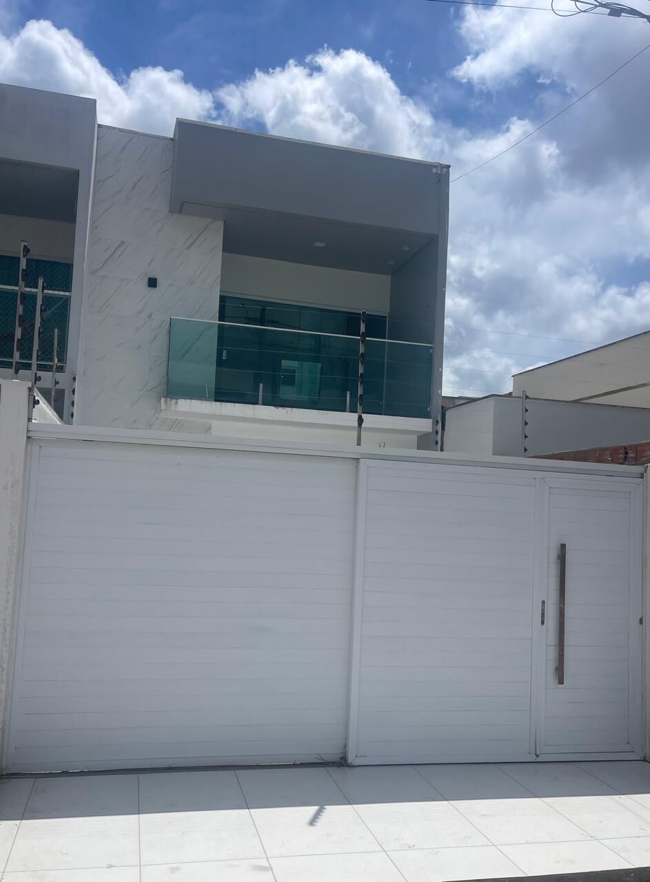 Imagens do imóveis Casa Duplex no bairro Severiano Moraes Filho por R$420.000,00 em Garanhuns-PE