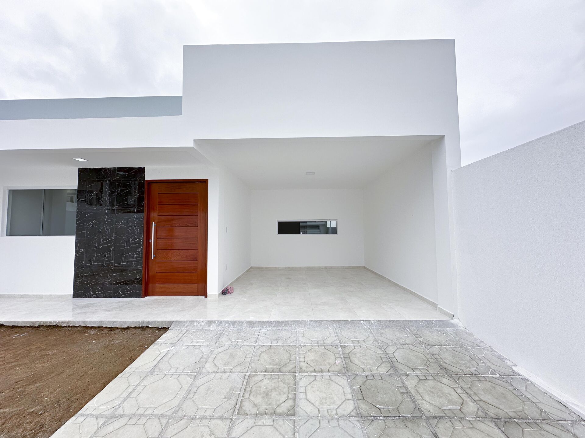 Imagens do imóveis Casa Padrão á venda por R$ 399.000,00 no bairro Cidade Das Flores