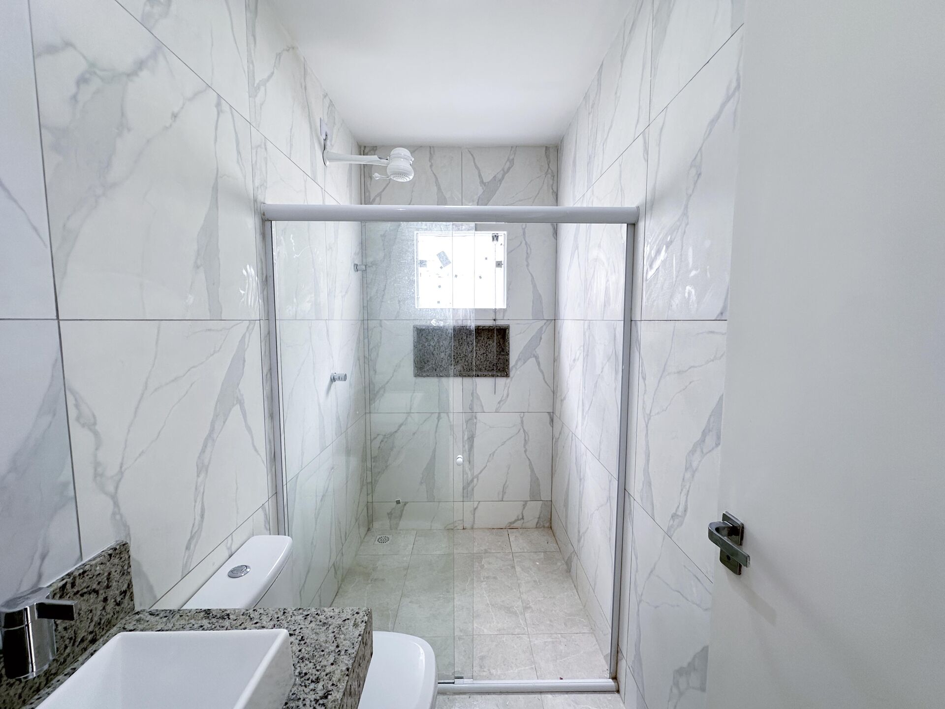 Imagens do imóveis Casa Padrão á venda por R$ 399.000,00 no bairro Cidade Das Flores