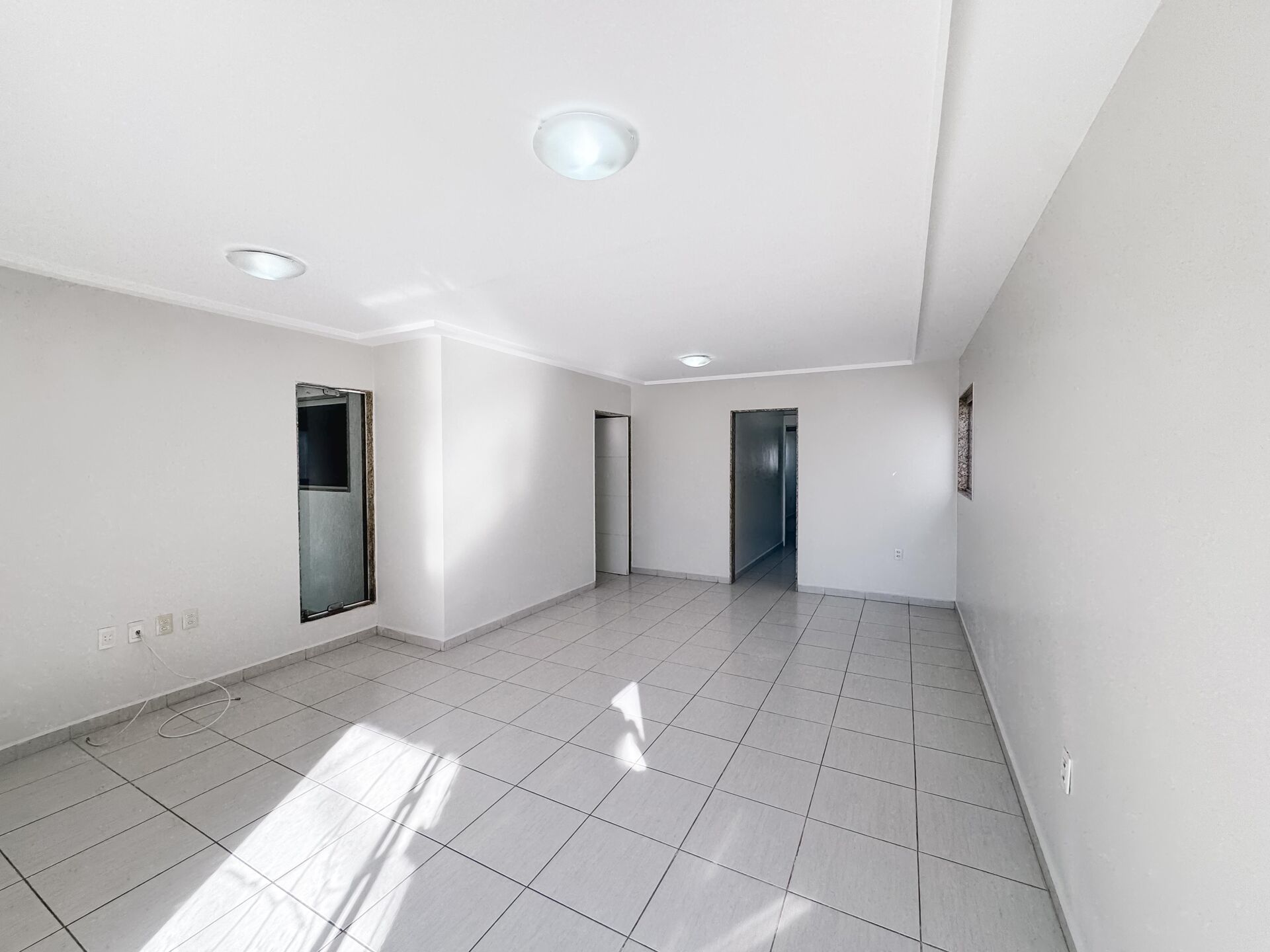 Casa alto padrão com 03 quartos para aluguel por R$ 2.600,00 - Condomínio Mont Serrat - Garanhuns/PE