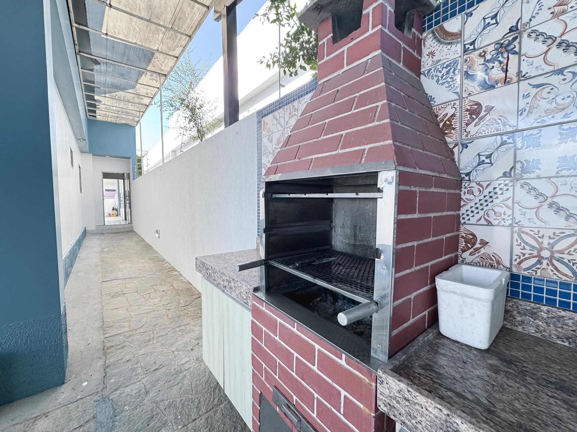 Casa alto padrão com 03 quartos para aluguel por R$ 2.600,00 - Condomínio Mont Serrat - Garanhuns/PE