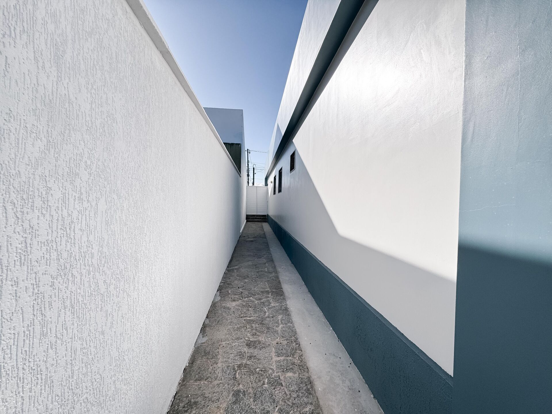 Casa alto padrão com 03 quartos para aluguel por R$ 2.600,00 - Condomínio Mont Serrat - Garanhuns/PE