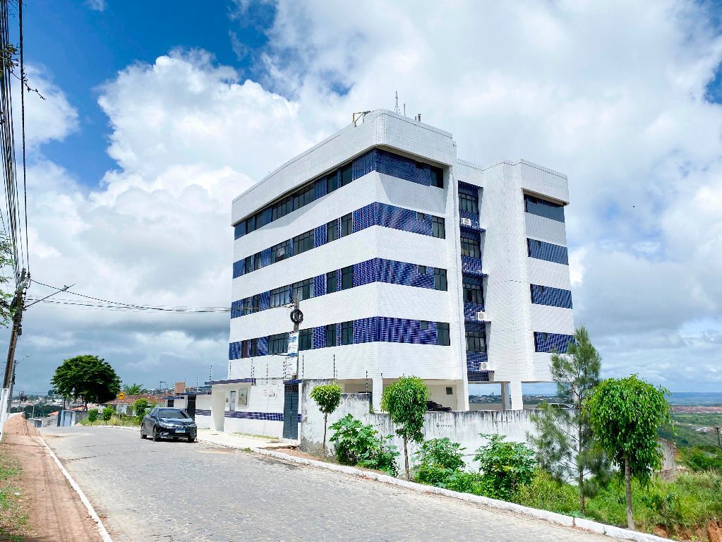 Apartamento Padrão Aluguel por R$2.300,00 no bairro heliópolis