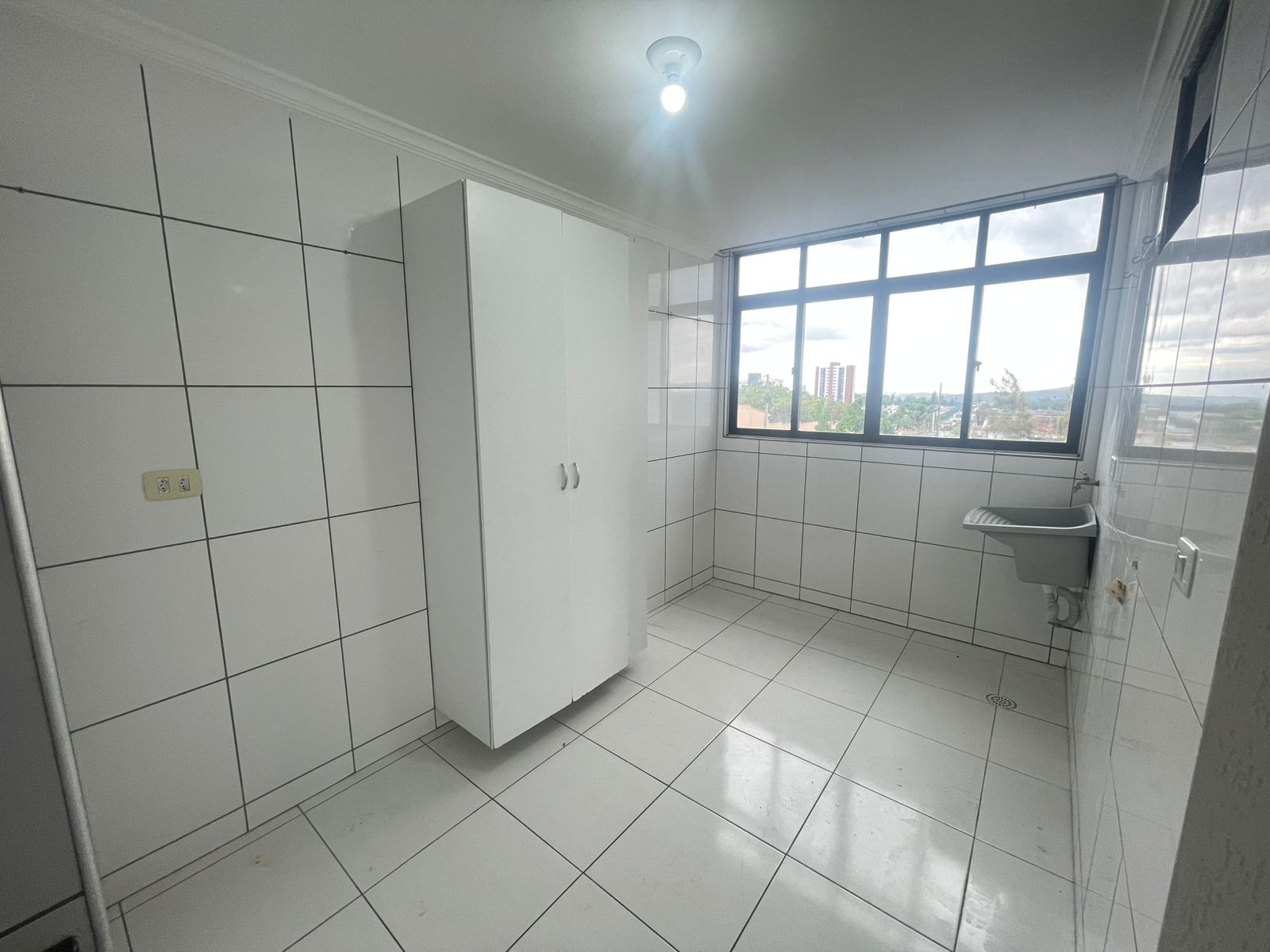 Apartamento Padrão Aluguel por R$2.300,00 no bairro heliópolis