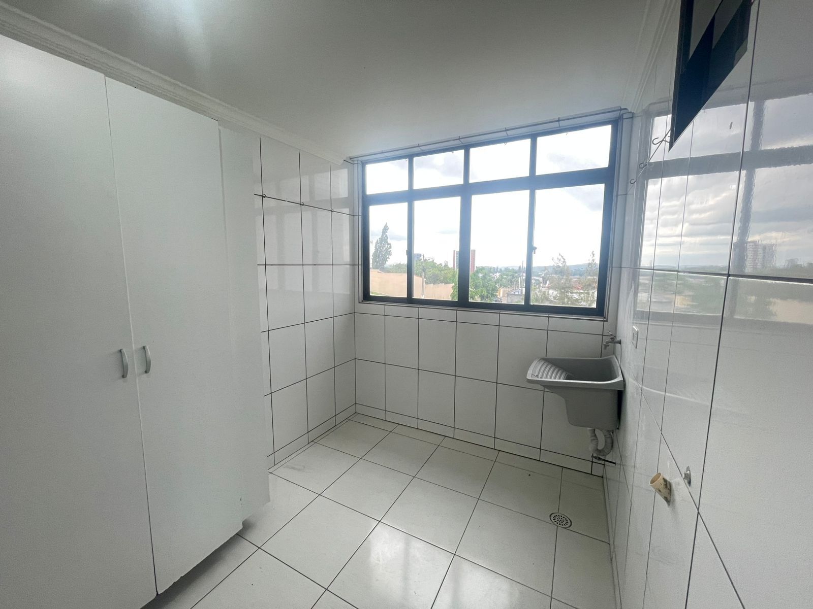 Apartamento Padrão Aluguel por R$2.300,00 no bairro heliópolis