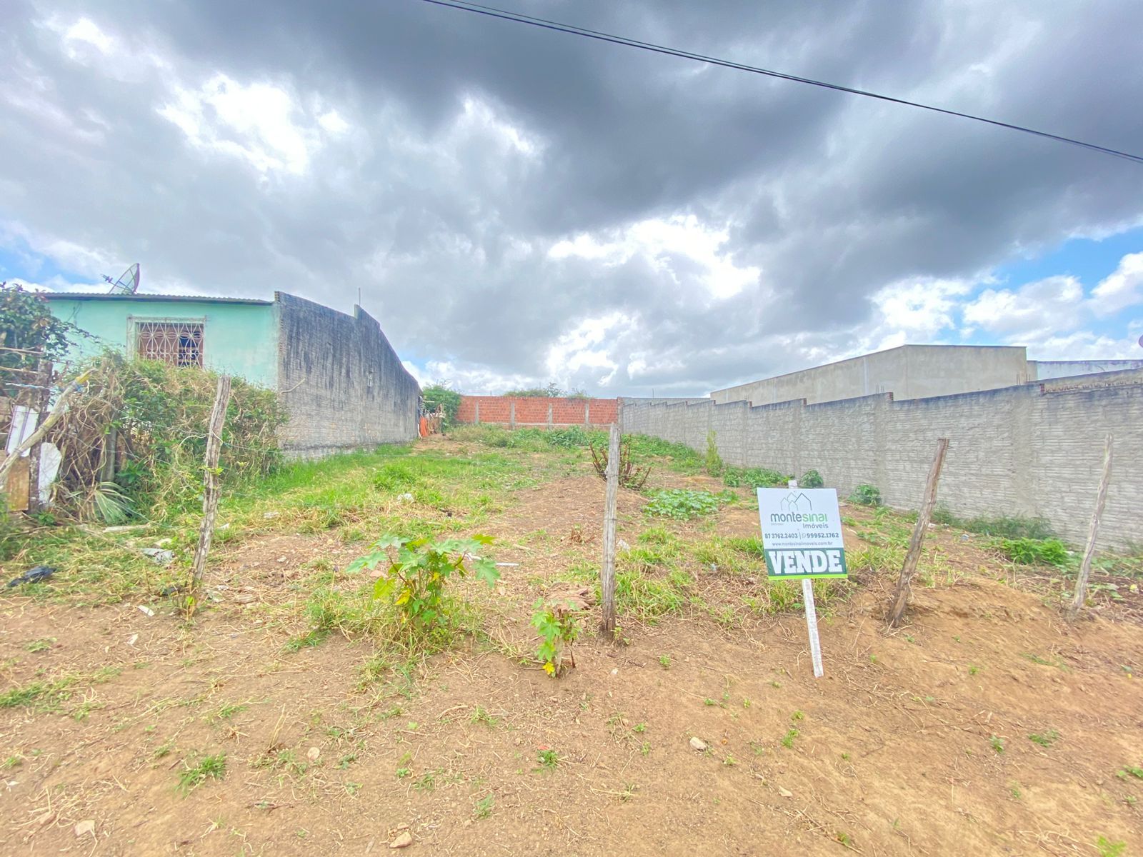 Imagens do imóveis Terreno Escriturado  a venda 15x30 por R$ 85.000,00 no bairro cohab 3