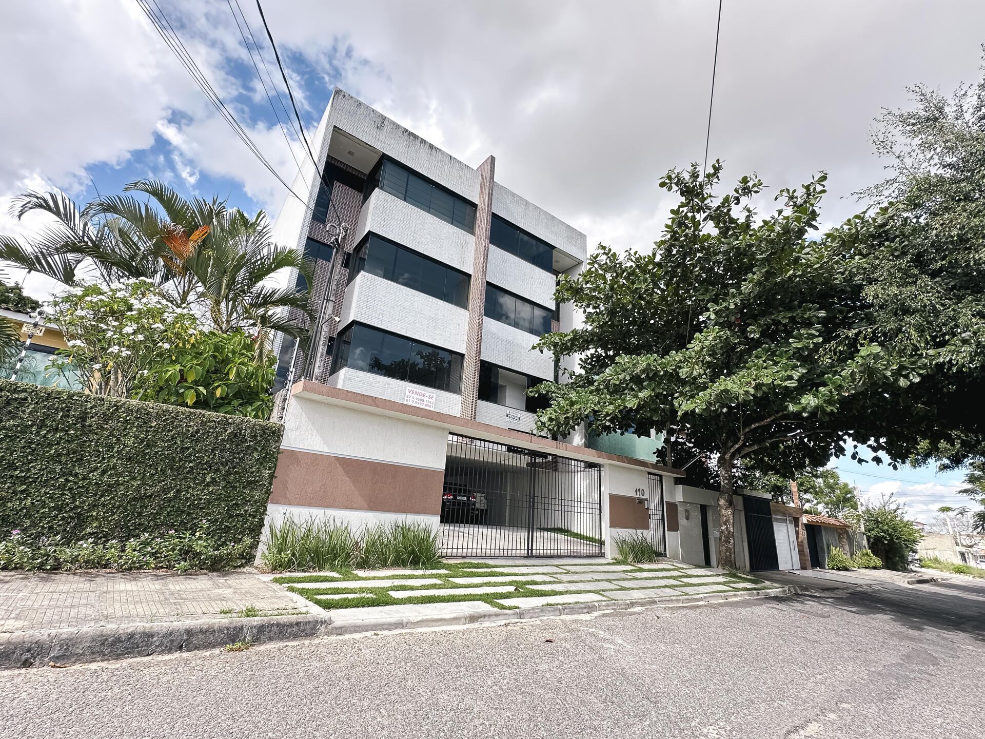 Apartamento à venda no bairro Severiano Moraes Filho em Garanhuns/PE