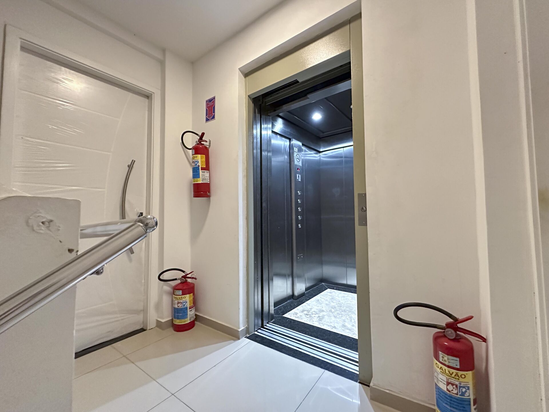 Apartamento à venda no bairro Severiano Moraes Filho em Garanhuns/PE