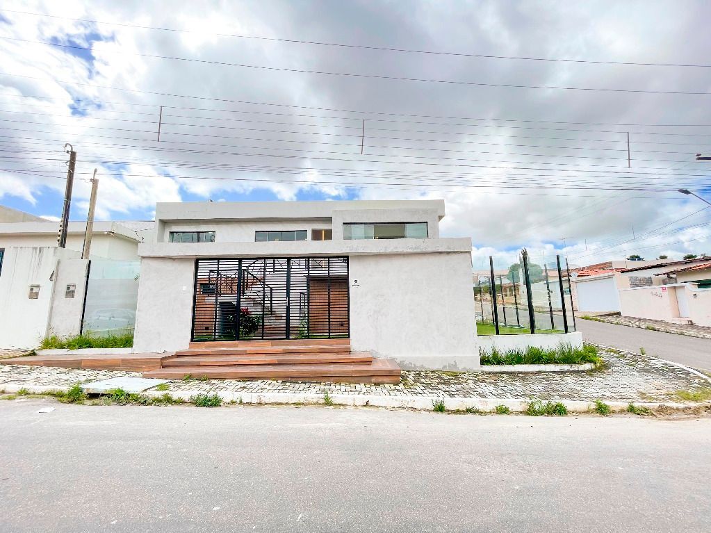 Imagens do imóveis Casa com 4 quartos à venda, 274 m² por R$ 1.400.000 - Heliópolis - Garanhuns/PE