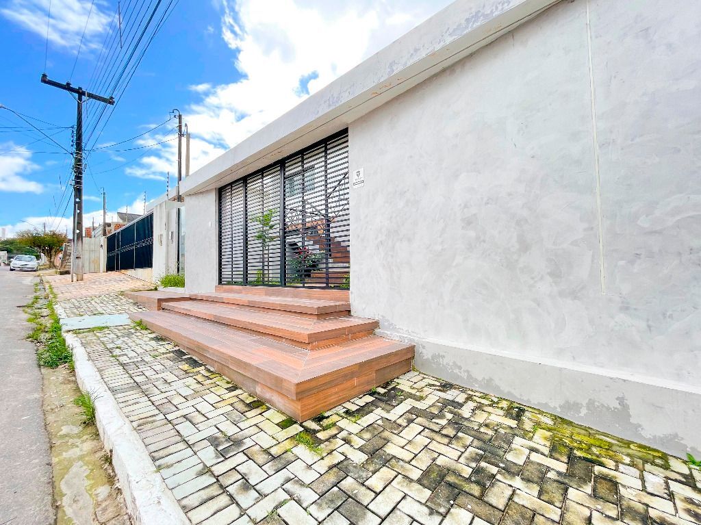 Imagens do imóveis Casa com 4 quartos à venda, 274 m² por R$ 1.400.000 - Heliópolis - Garanhuns/PE