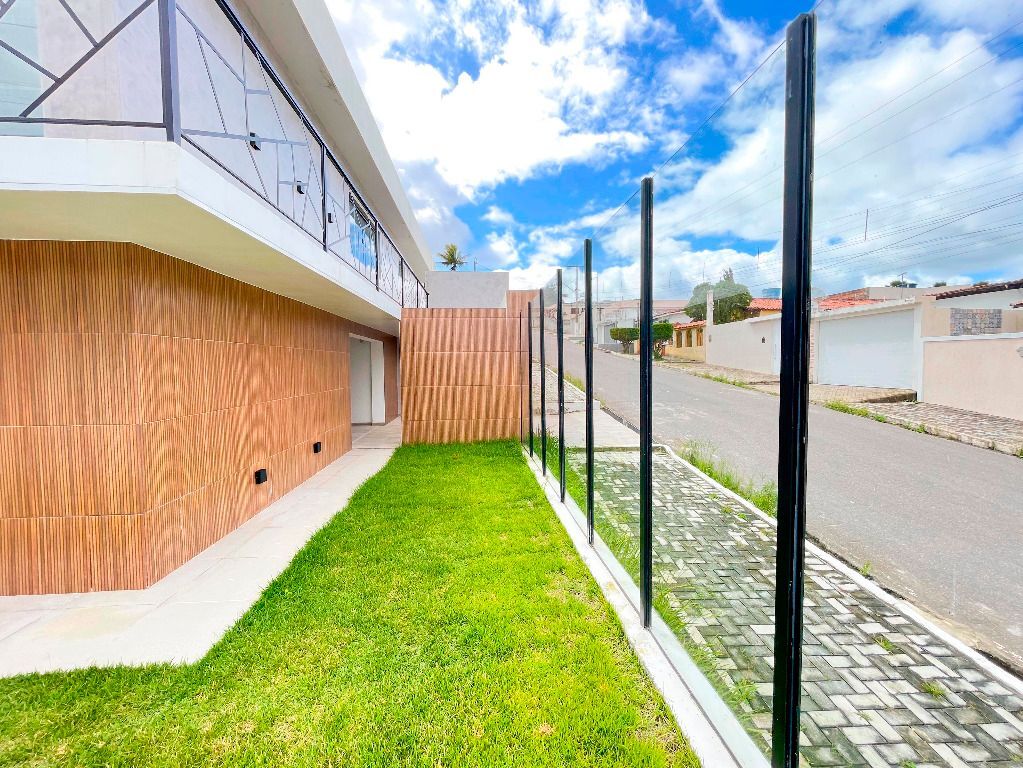 Imagens do imóveis Casa com 4 quartos à venda, 274 m² por R$ 1.400.000 - Heliópolis - Garanhuns/PE