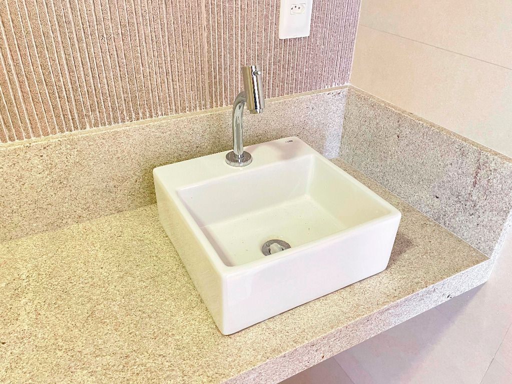 Casa com 4 quartos à venda, 274 m² por R$ 1.400.000 - Heliópolis - Garanhuns/PE